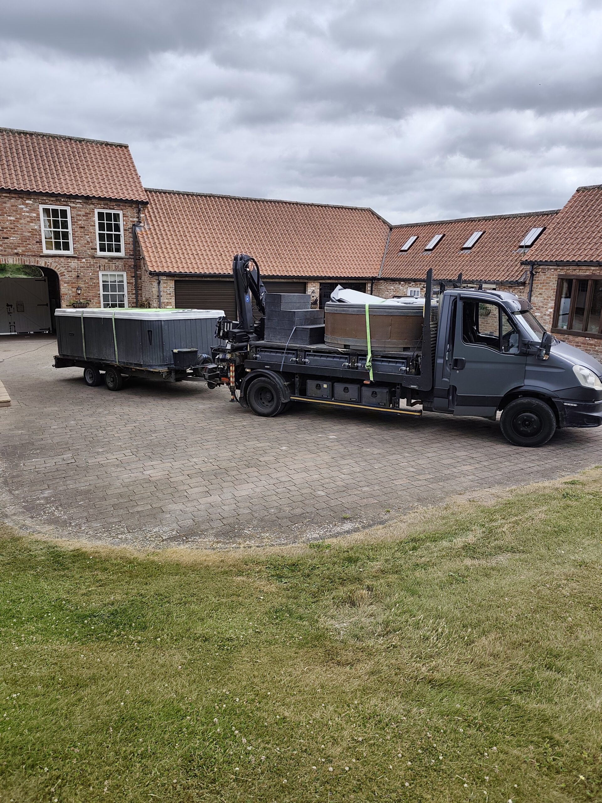 Large Hot Tub Relocation from Driffield to Scunthorpe
